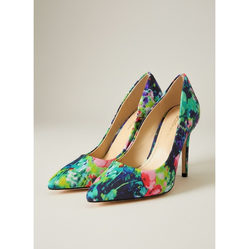 BCBGeneration Multi Floral Pointed Toe Stiletto Pumps Size 8M 38